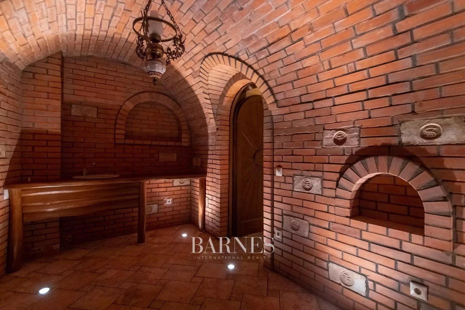 Egyedülálló budai panorámás villa kiadó - picture 18