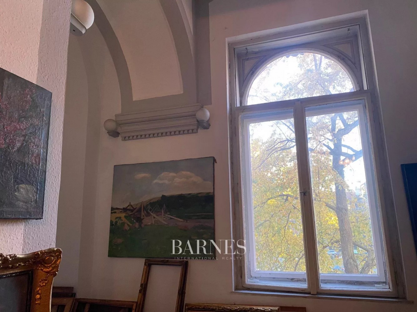 High-class apartment for renovation at Kodály körönd - picture 1