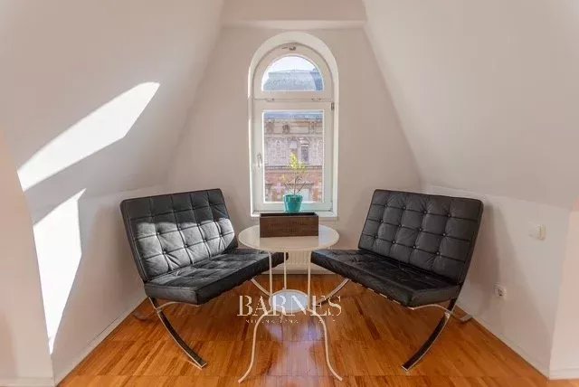 Kiadó 2 hálószobás, belső kétszintes penthouse apartman városi panorámával - picture 16