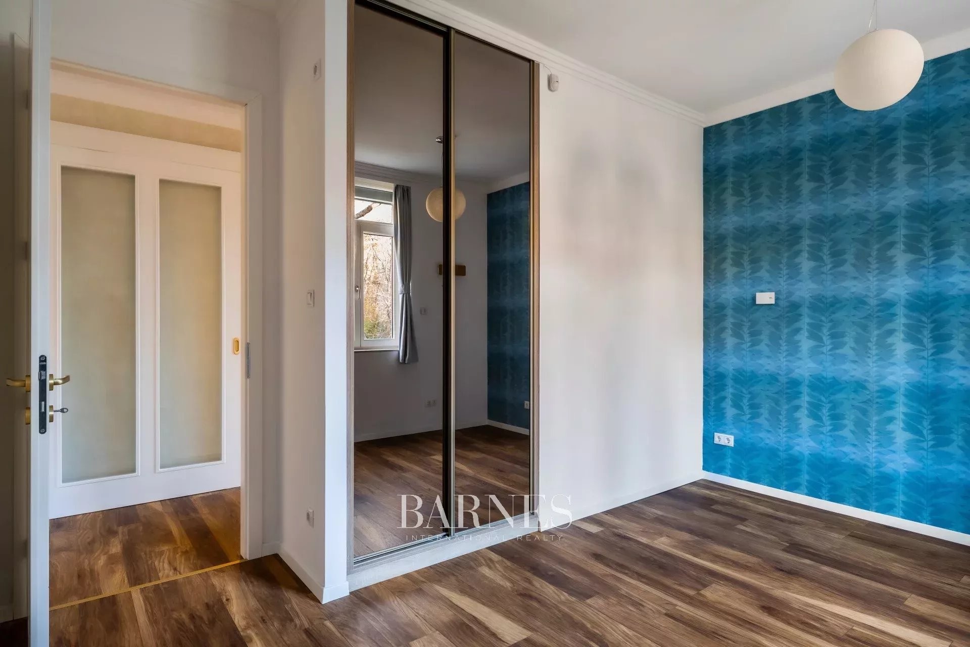 Kiadó: Panorámás, 3 hálószobás villalakás a Gellérthegy egyik csendes utcájában - picture 18