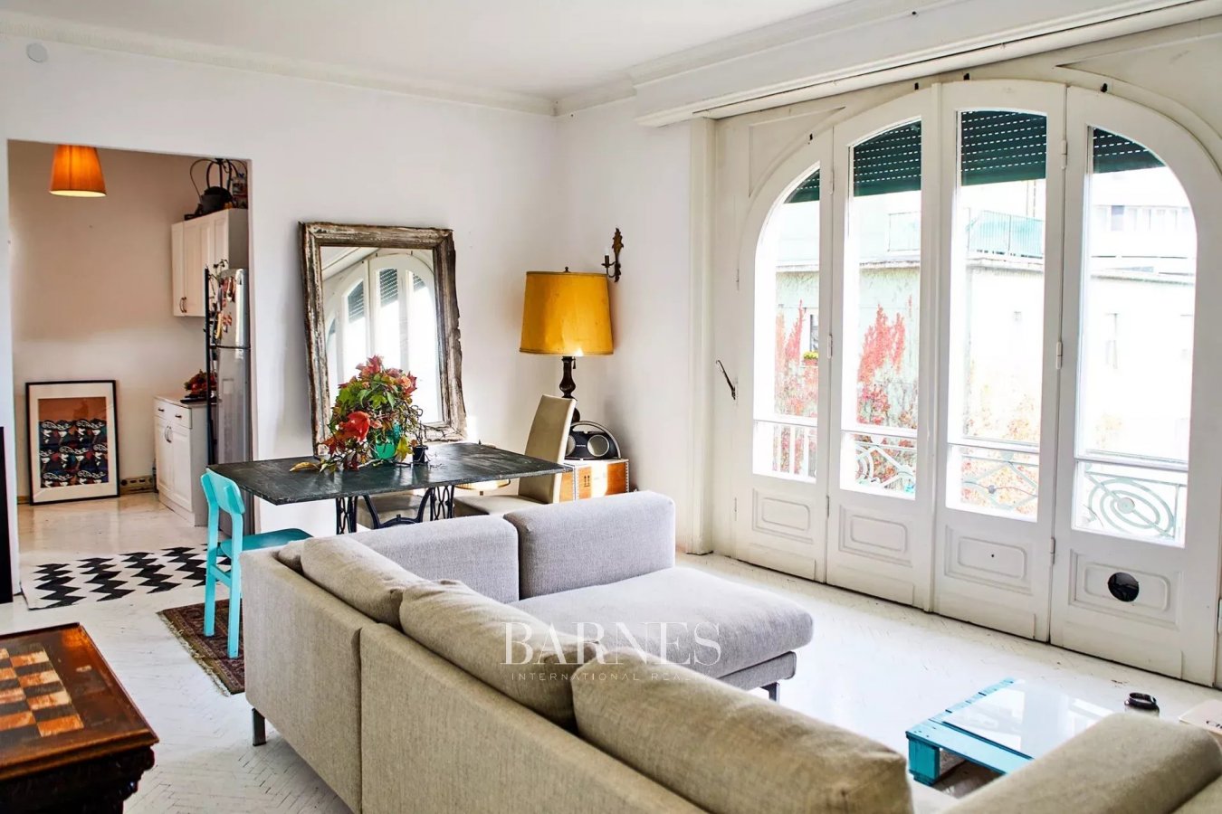 Apartment for sale with a terrace in a villa building next to the Körszálló - picture 3