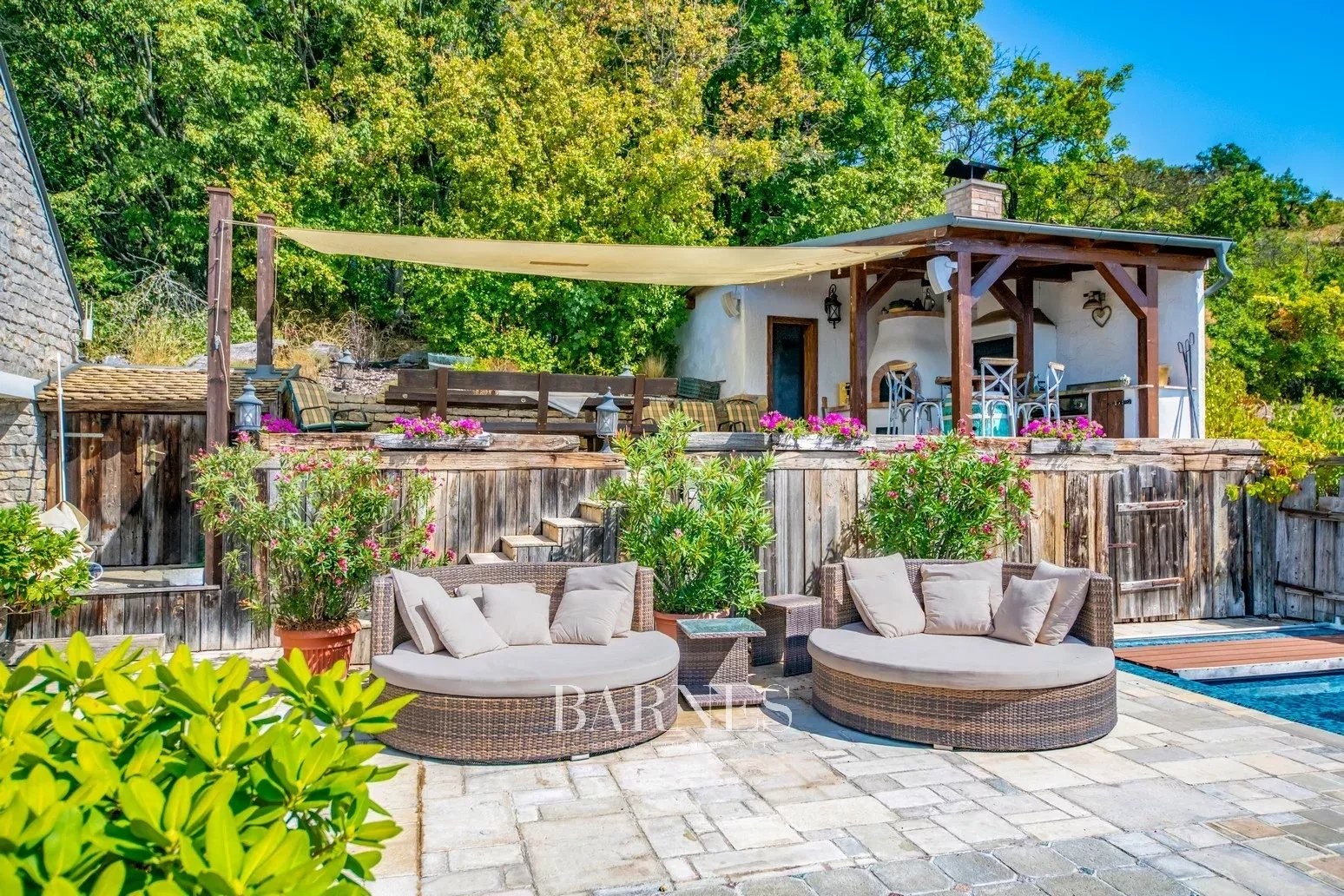 Luxusvilla háborítatlan örökpanorámával Balatonfüreden - picture 19