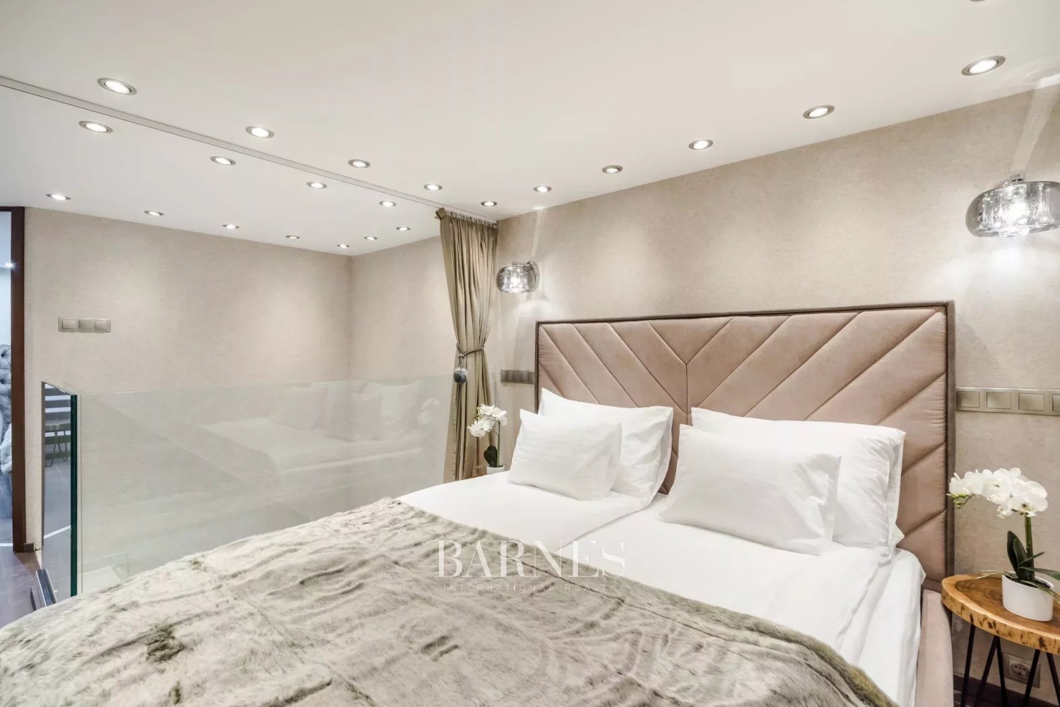 Two Airbnb apartments for sale in the 7th district, with windows facing Dohány Street - picture 25