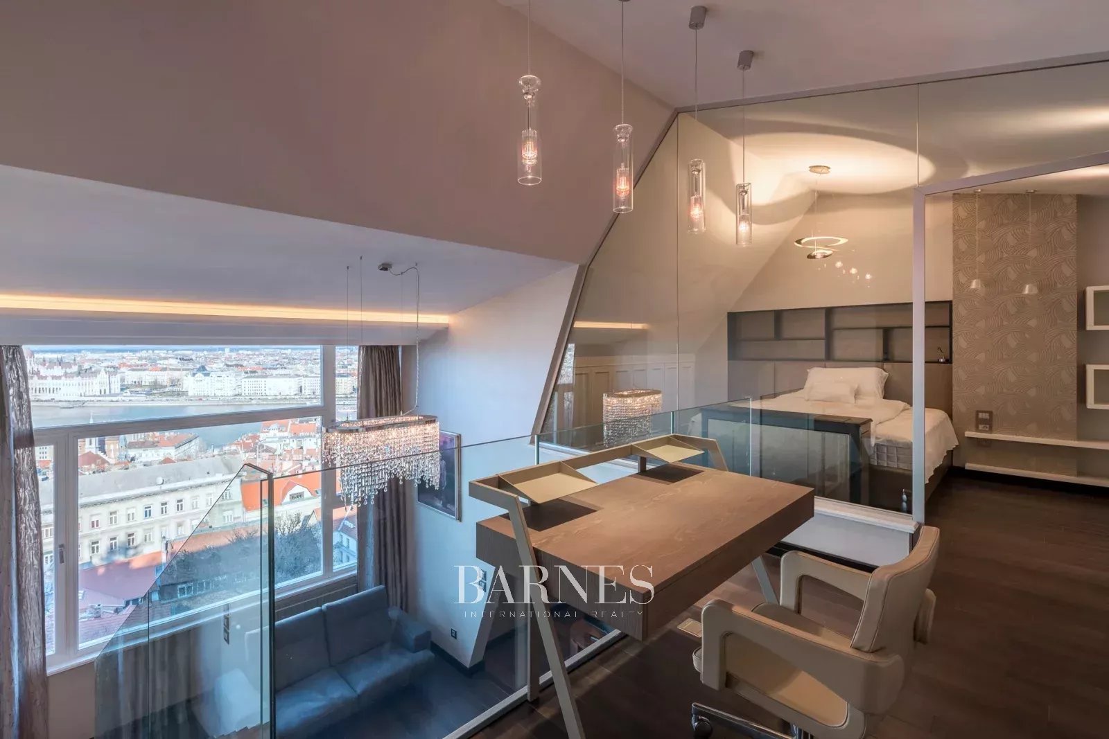 Lélegzetelállító panoráma a Várnegyed presztízs lakosztályából - picture 14