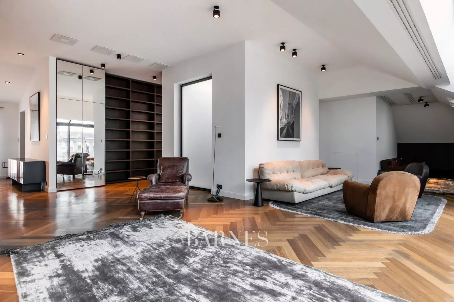 Panorámás luxus penthouse az Operaház és a Balettintézet szomszédságában - picture 9