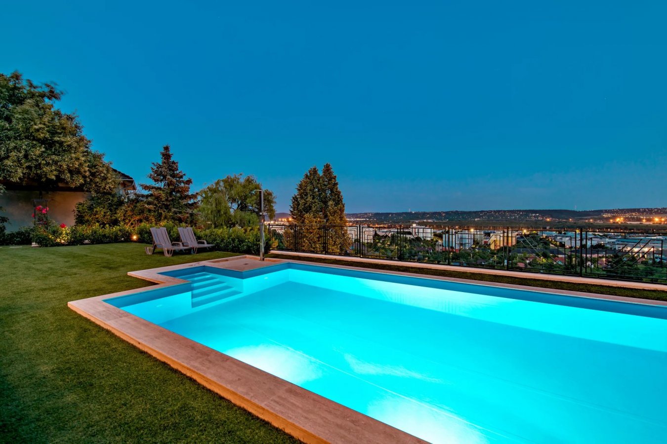 Villa Budaörs - picture 2