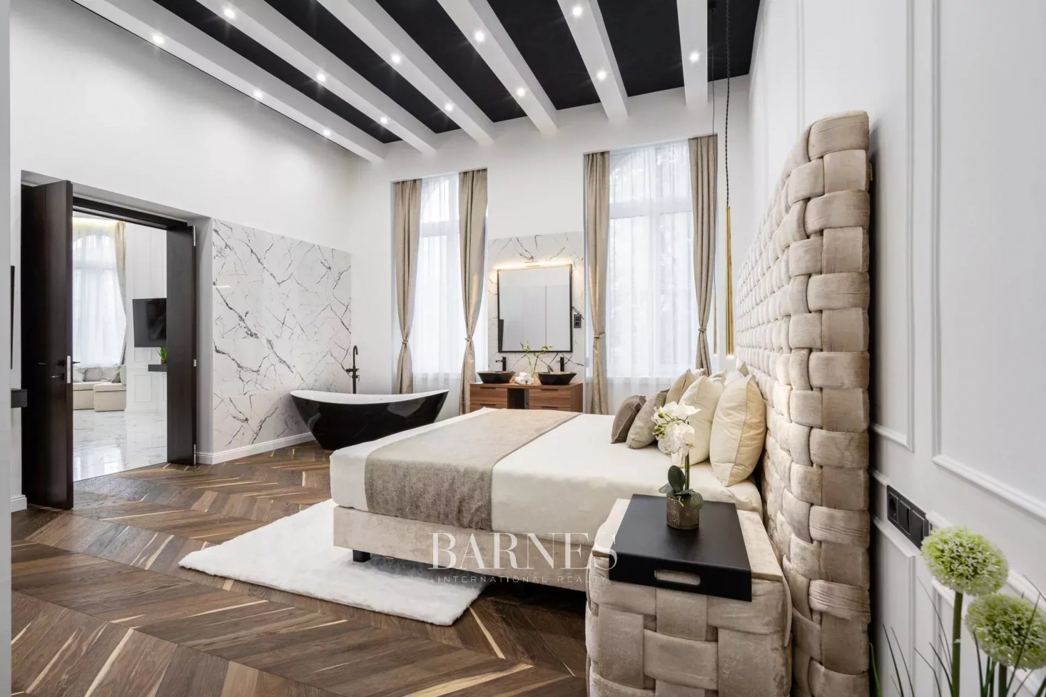 Eladó egy 3 hálós belvárosi lakás vagy egy dupla apartman befektetési lehetőség - picture 4