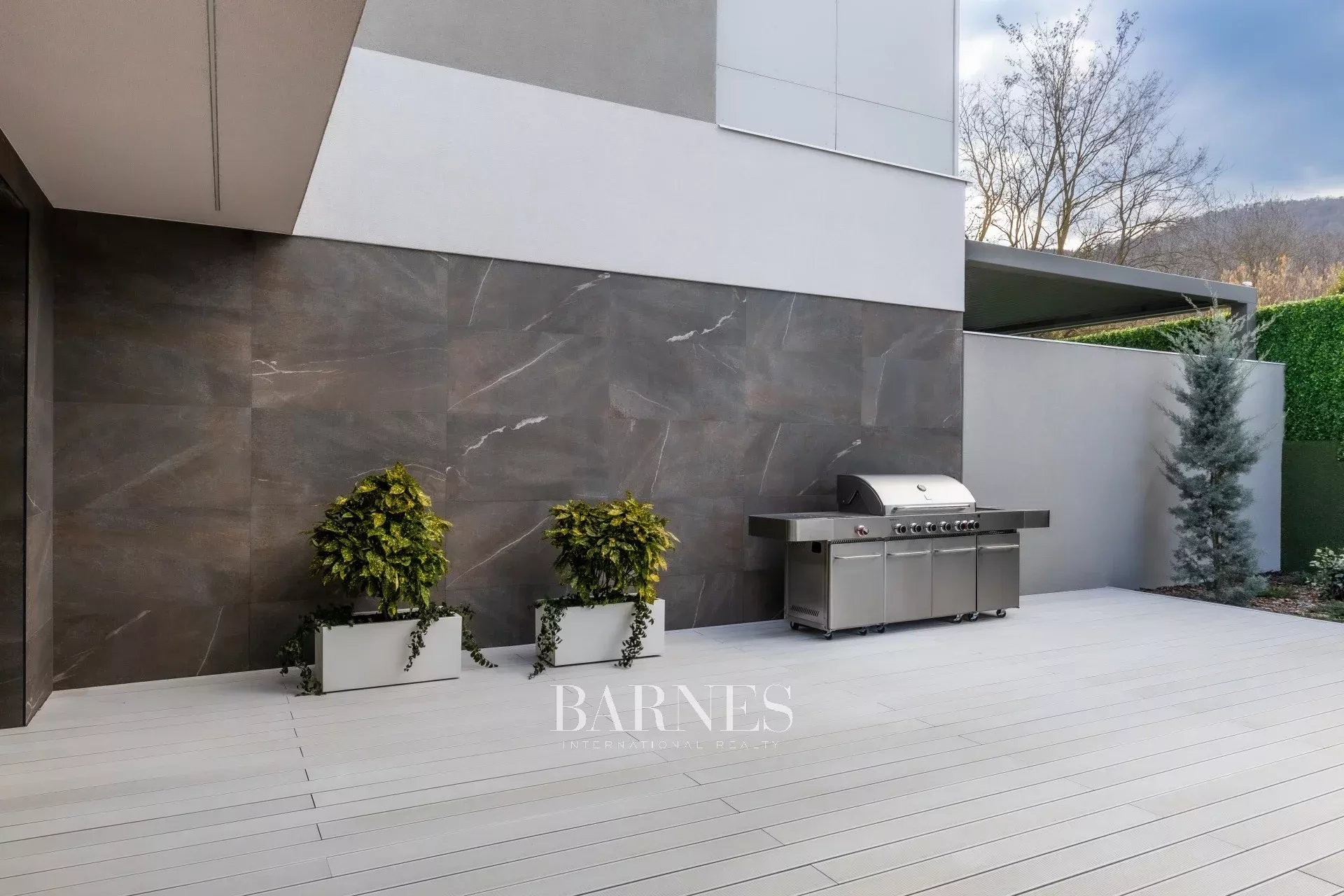 Panoramic Luxury Home at Harsánylejtő, with Garden and Pool - picture 27