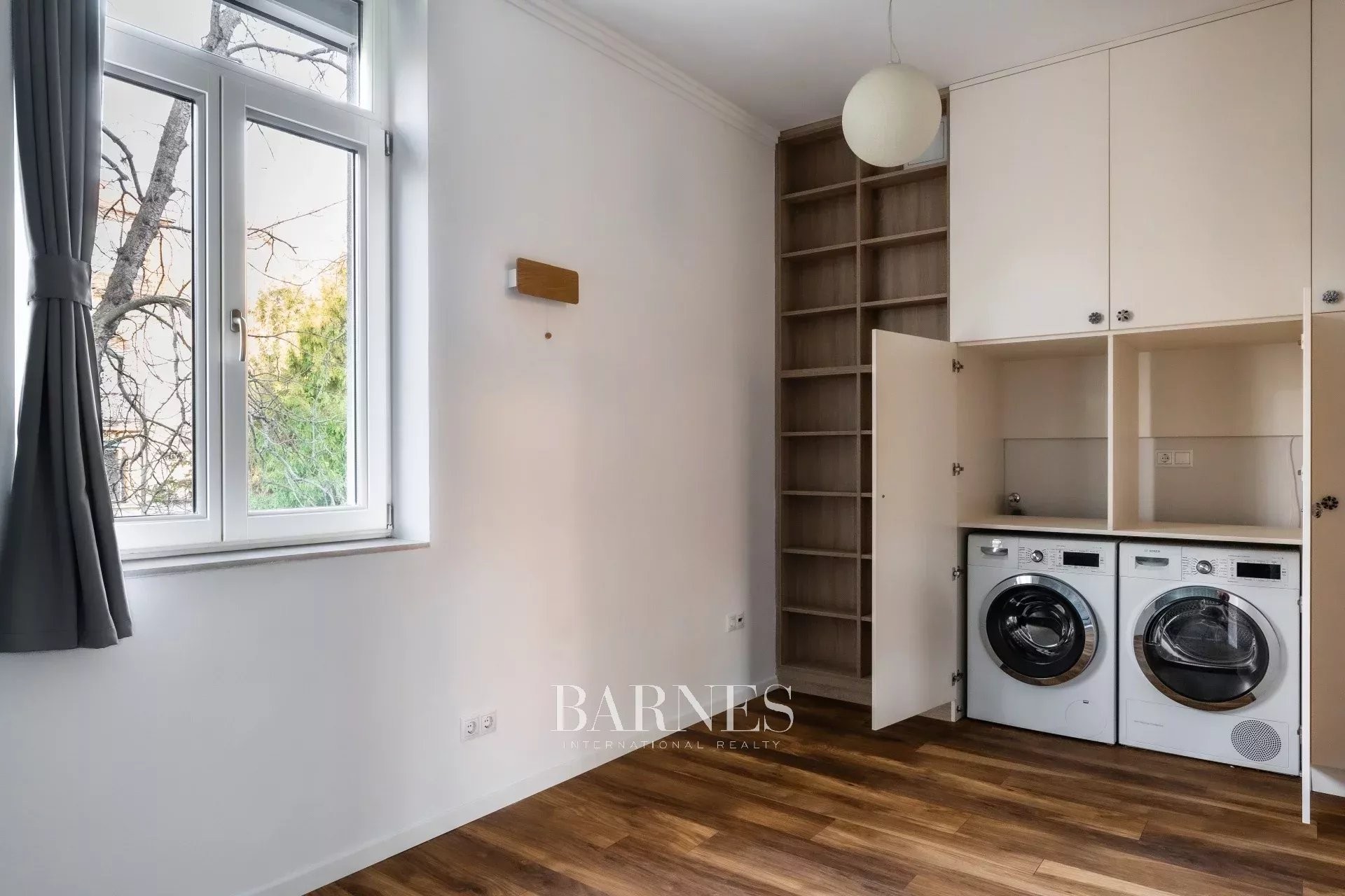 Kiadó: Panorámás, 3 hálószobás villalakás a Gellérthegy egyik csendes utcájában - picture 19