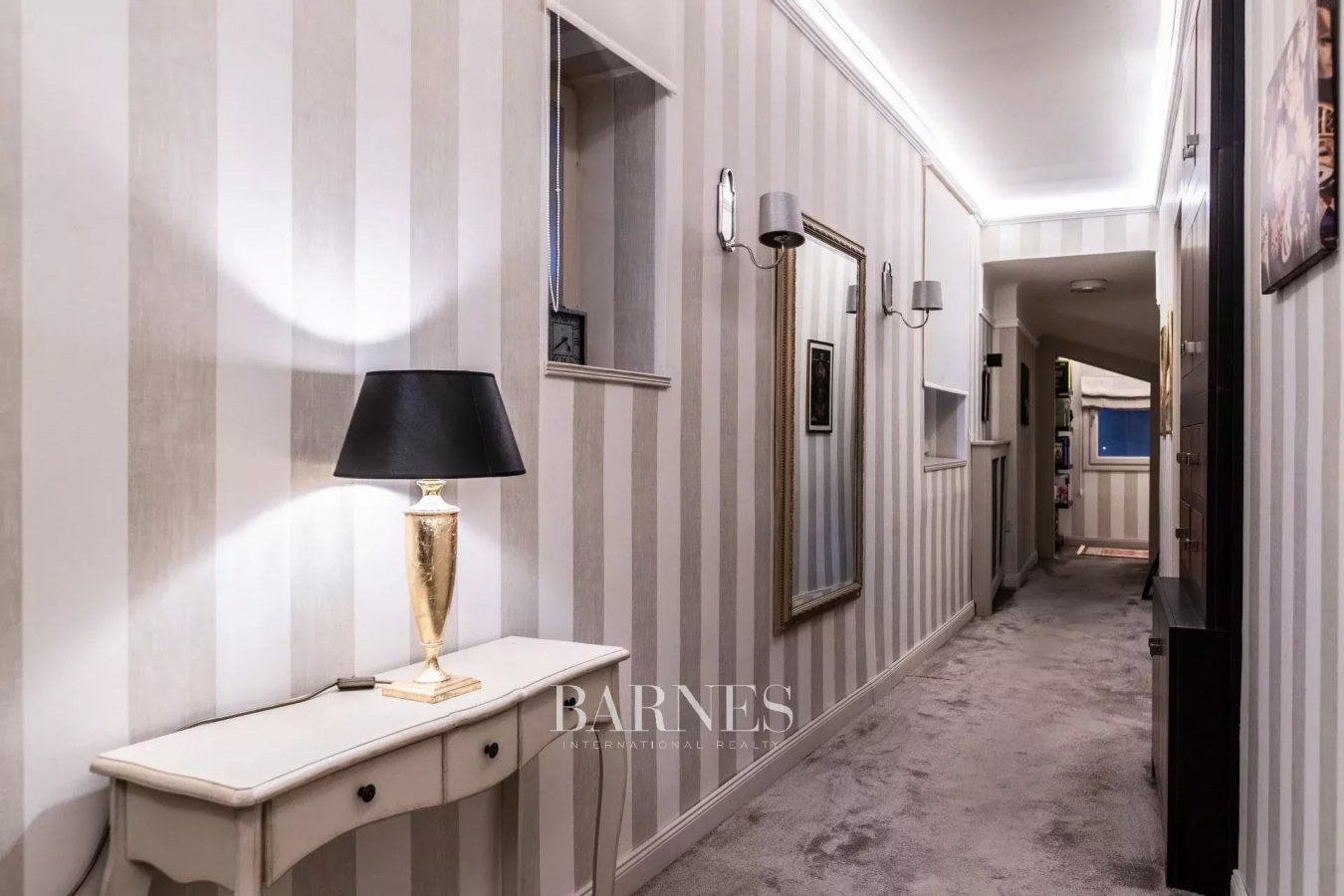 Exkluzív bérbeadó rezidencia, Bauhaus Villában - picture 11