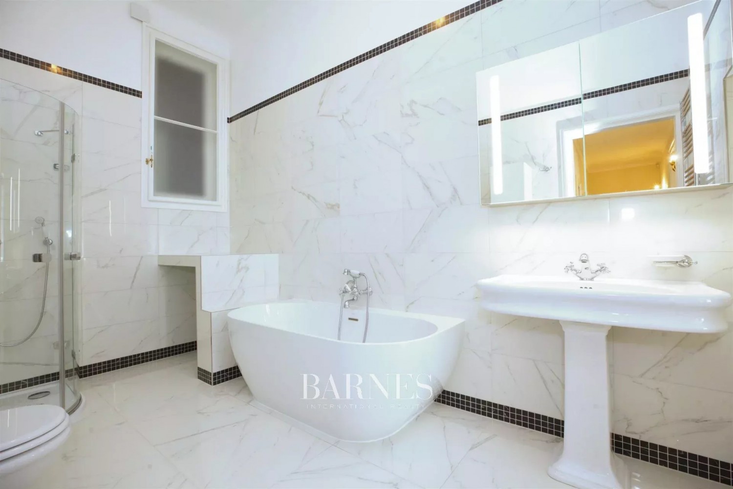 Négy szobás nagypolgári lakás bérlővel, befektetők számára,  szecessziós lakóházban - picture 10