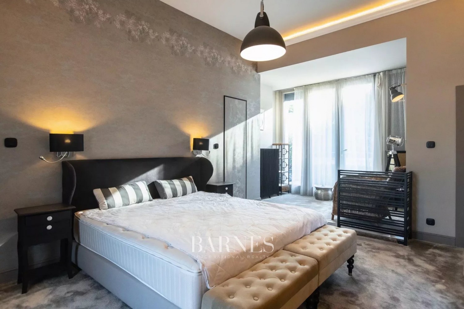 Bútorozott luxuslakás, Bauhaus Villában - picture 8