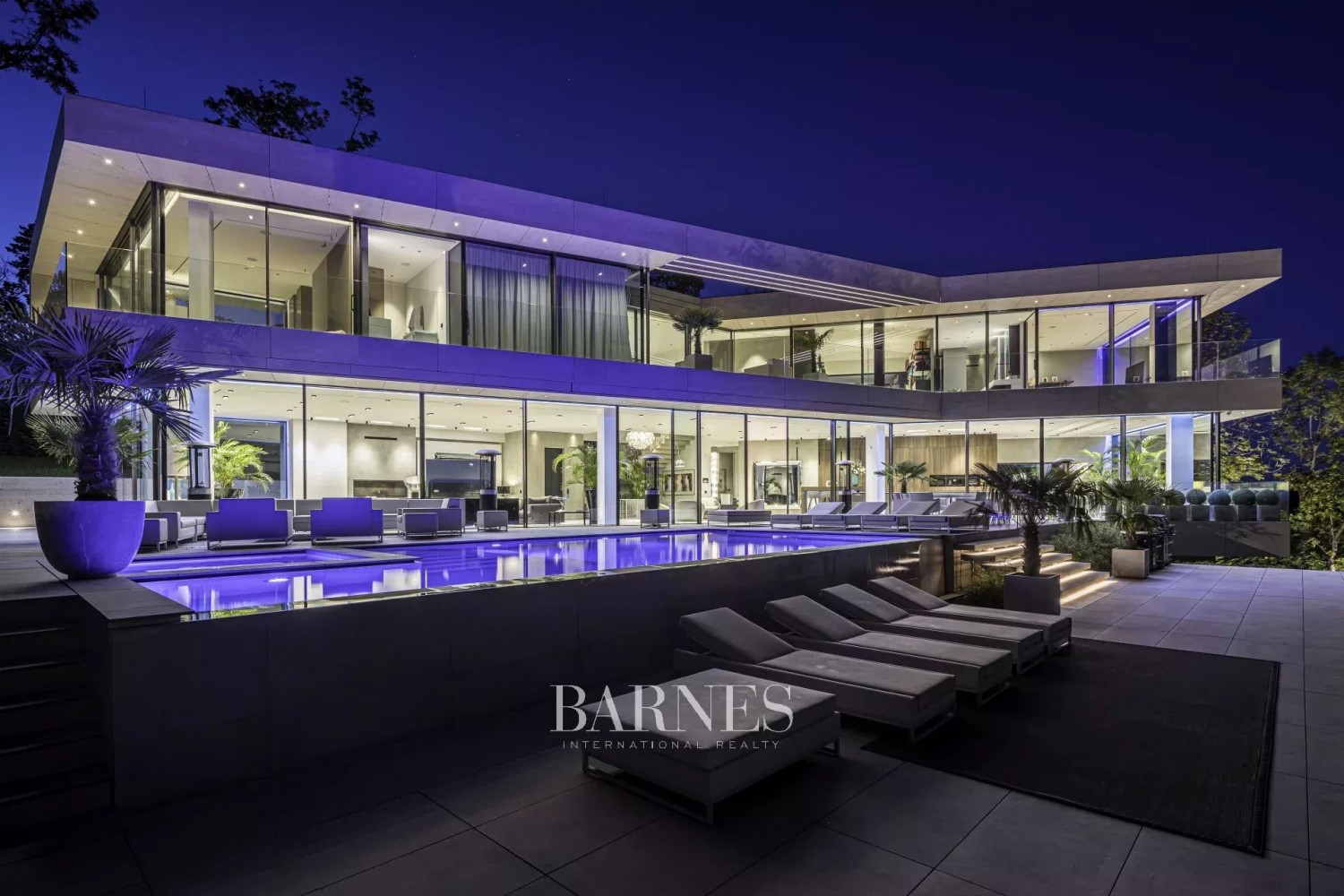 Stunning Villa on Márton Hill with Breathtaking Panoramic View - picture 6