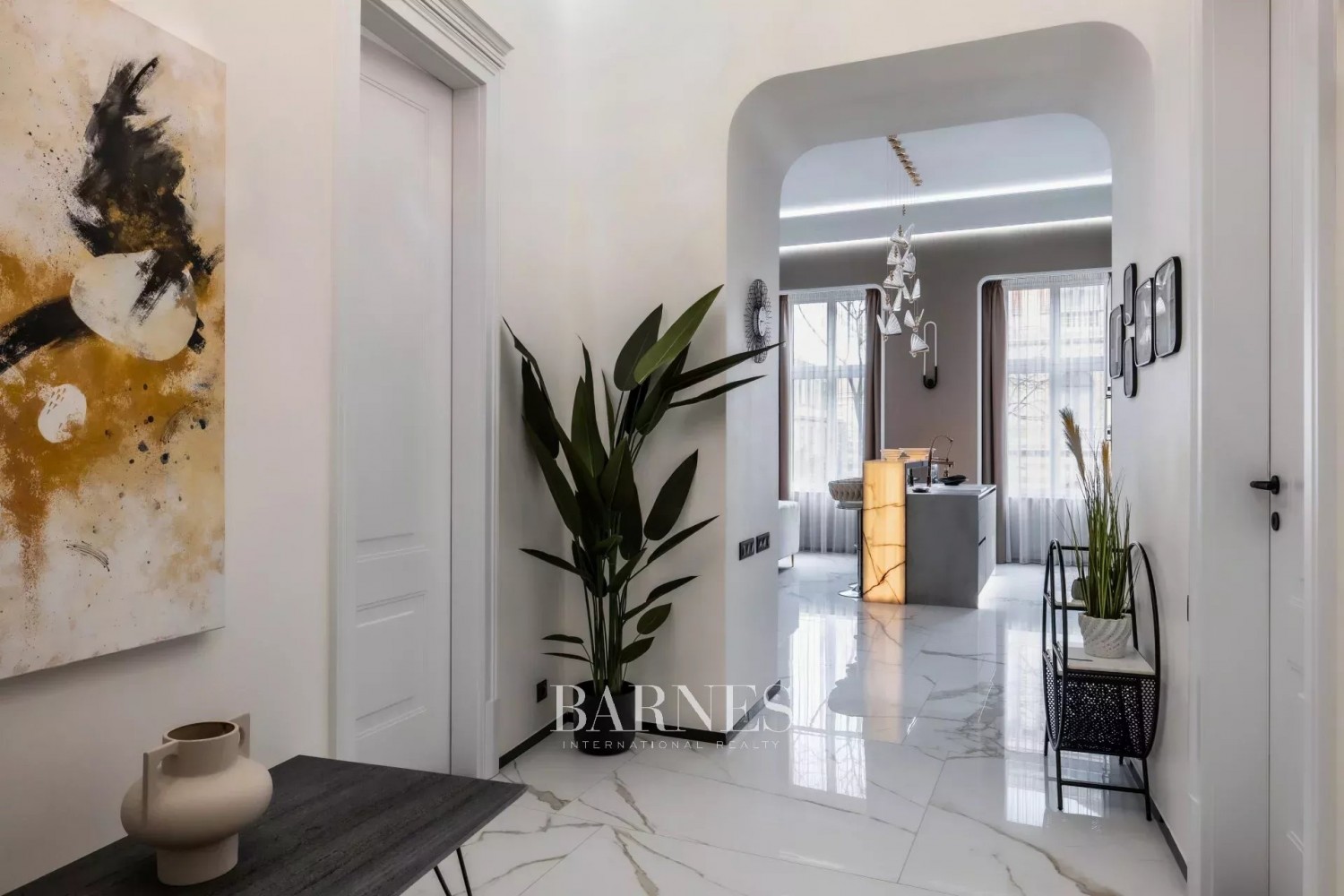 3 hálós, erkélyes saroklakás a Múzeum körúton - picture 22