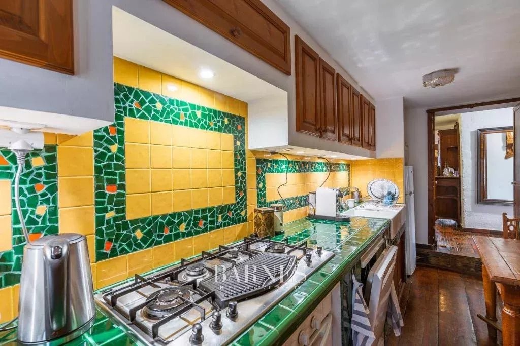 For Rent: An Exceptional Grand-Style Three-Bedroom Penthouse Overlooking Heroes’ Square - picture 12