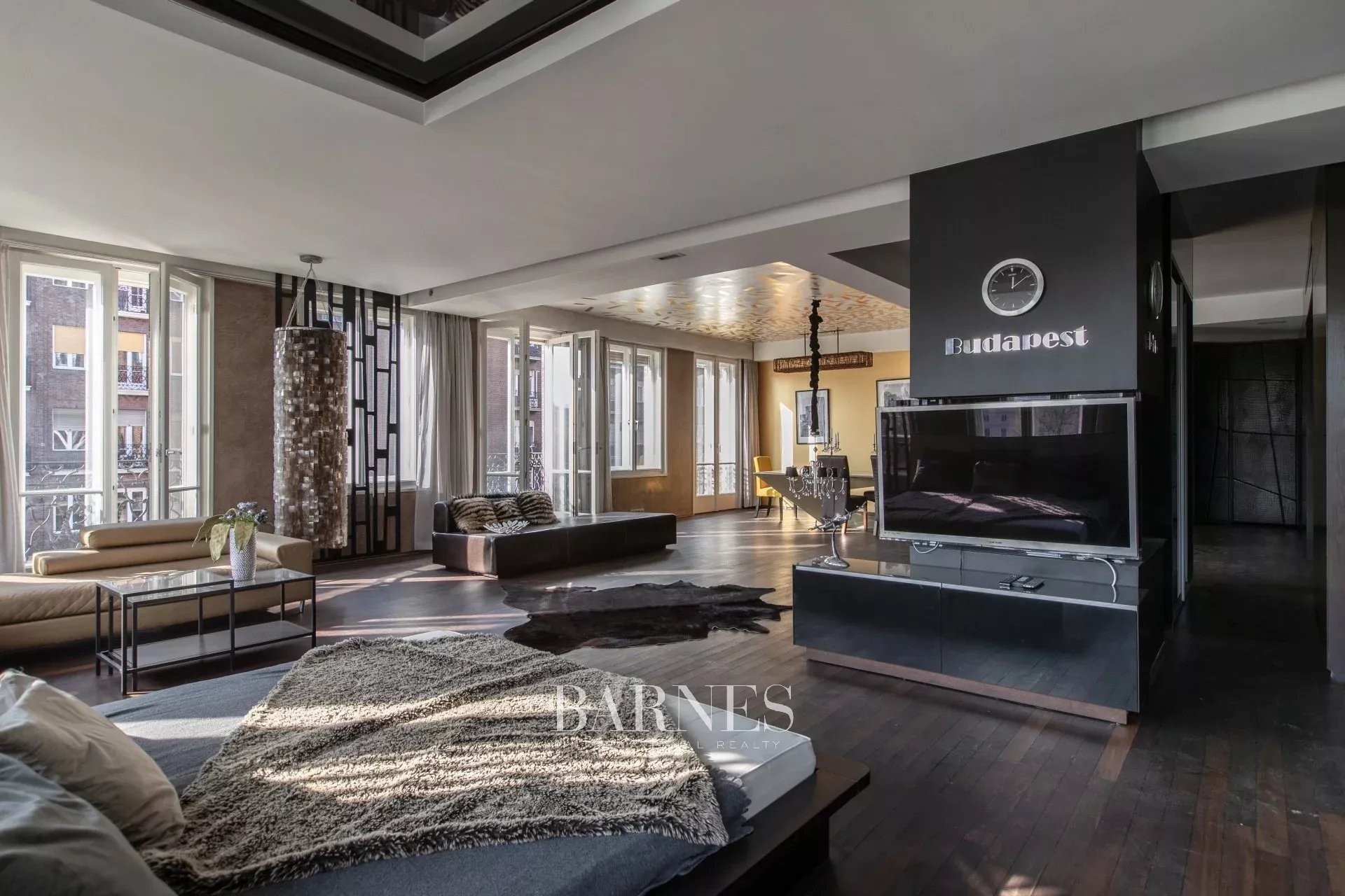 Panoramic Designer Apartment in the Heart of Budapest - picture 8