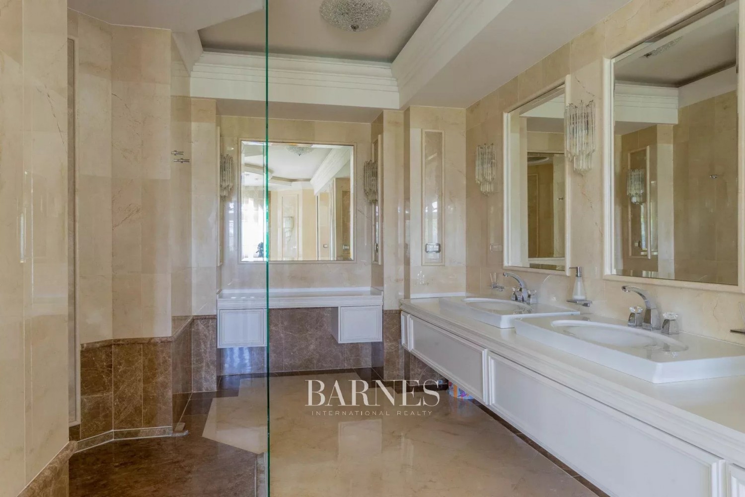 American Style Family Villa - picture 19