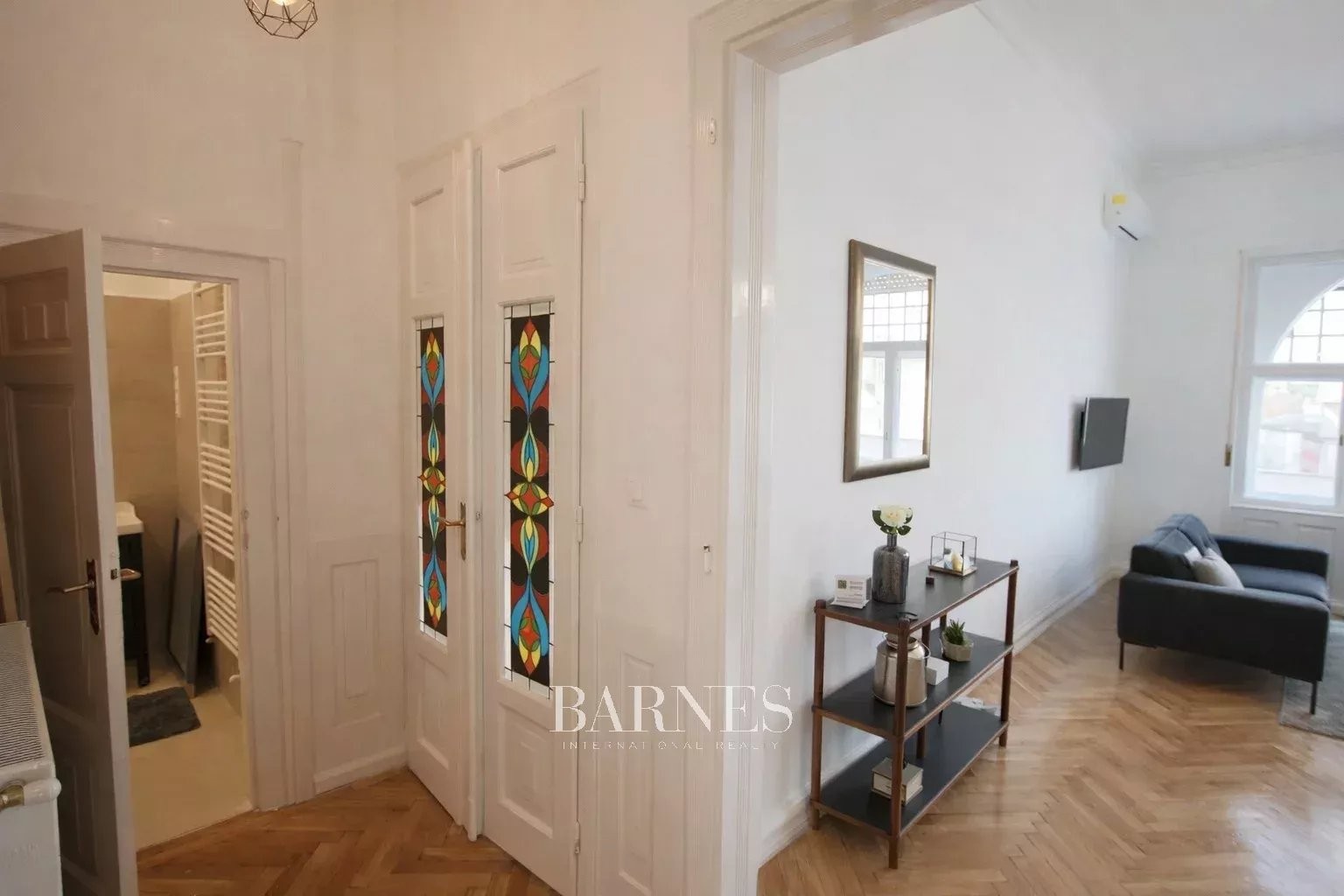 Art Nouveau gem for those who seek a residence in history - picture 8