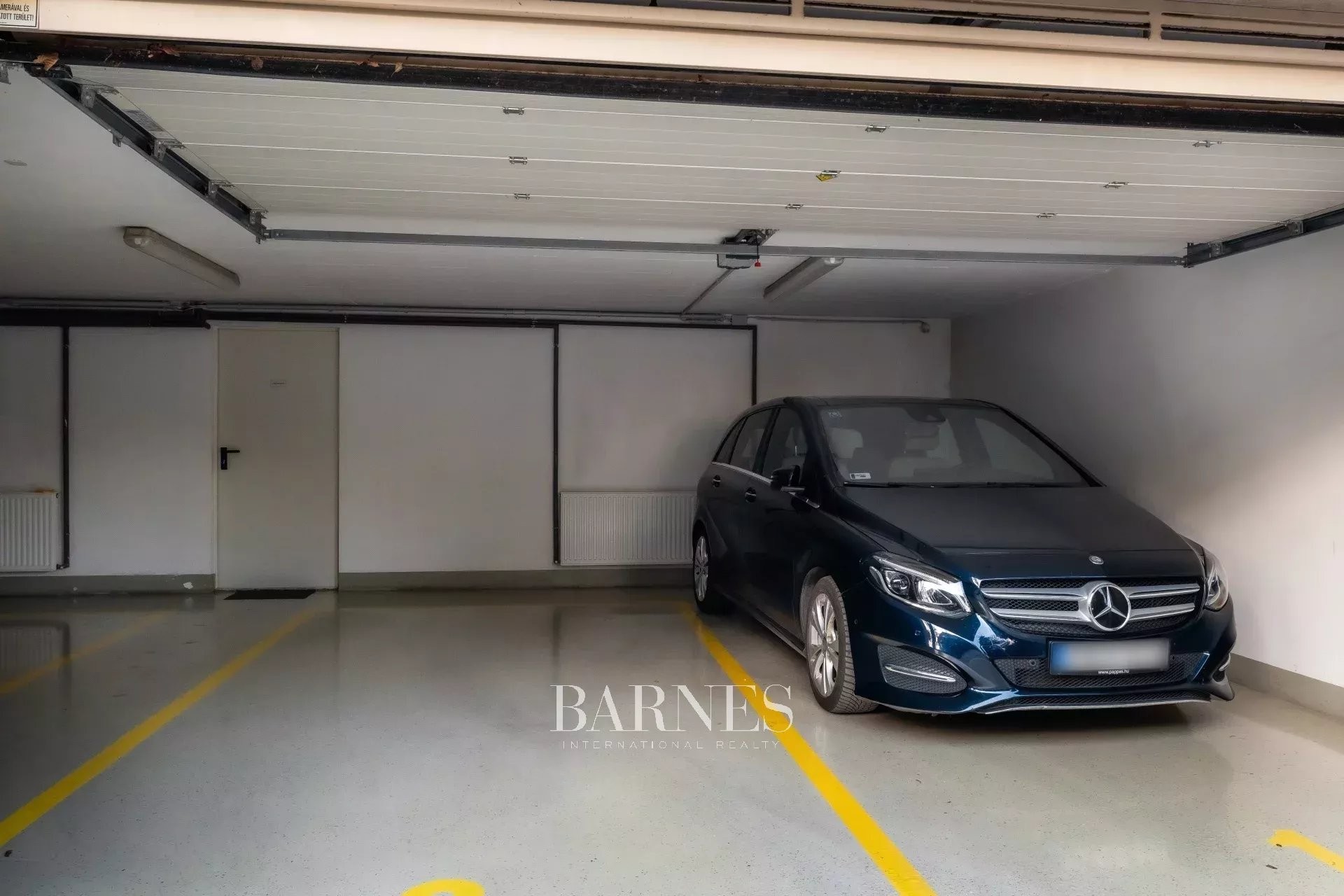 Kiadó: Panorámás, 3 hálószobás villalakás a Gellérthegy egyik csendes utcájában - picture 27