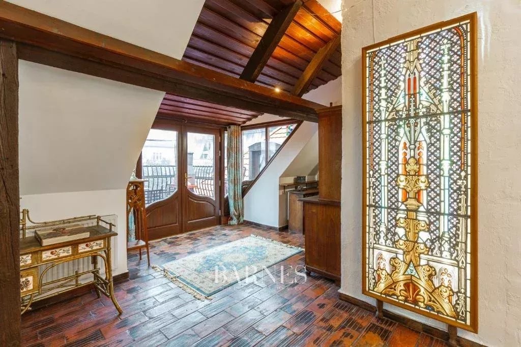 For Rent: An Exceptional Grand-Style Three-Bedroom Penthouse Overlooking Heroes’ Square - picture 6