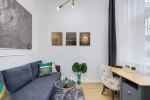 Stylish, Move-In Ready Apartment for Rent on the Newly Renovated Klauzál Square - picture 5 title=