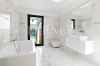 Medencés újépítésű villa - picture 10 