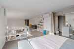 Downtown loft apartment with a panoramic roof terrace - picture 12 title=