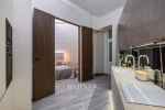 3-bedroom luxury apartment in the city center with  balcony and view to the Basilica - picture 6