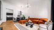 Elegant, Fully Renovated Apartment for Sale in the Heart of Budapest, at the Corner of Váci Street and Párizsi Street! - picture 4 title=
