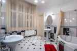 ​Beautifully restored 'true to age' bourgeois residence close to Andrássy Avenue - picture 15 title=