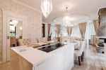 Separate villa-apartment with garden access, in ancient wooded environment - picture 6 title=