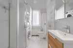 3-bedroom Apartment for Rent on Andrássy street - picture 8 title=