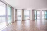 Infinity Residence: 3-Bedroom Luxury Apartment with Stunning Terrace and River-view Above the City