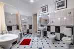 ​Beautifully restored 'true to age' bourgeois residence close to Andrássy Avenue - picture 14 title=