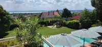Medencés, panorámás apartmanház Balatonfüreden