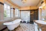 Unique villa with panoramic view in Buda for rental - picture 11 title=
