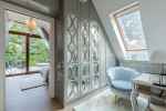 Separate villa-apartment with garden access, in ancient wooded environment - picture 10 title=